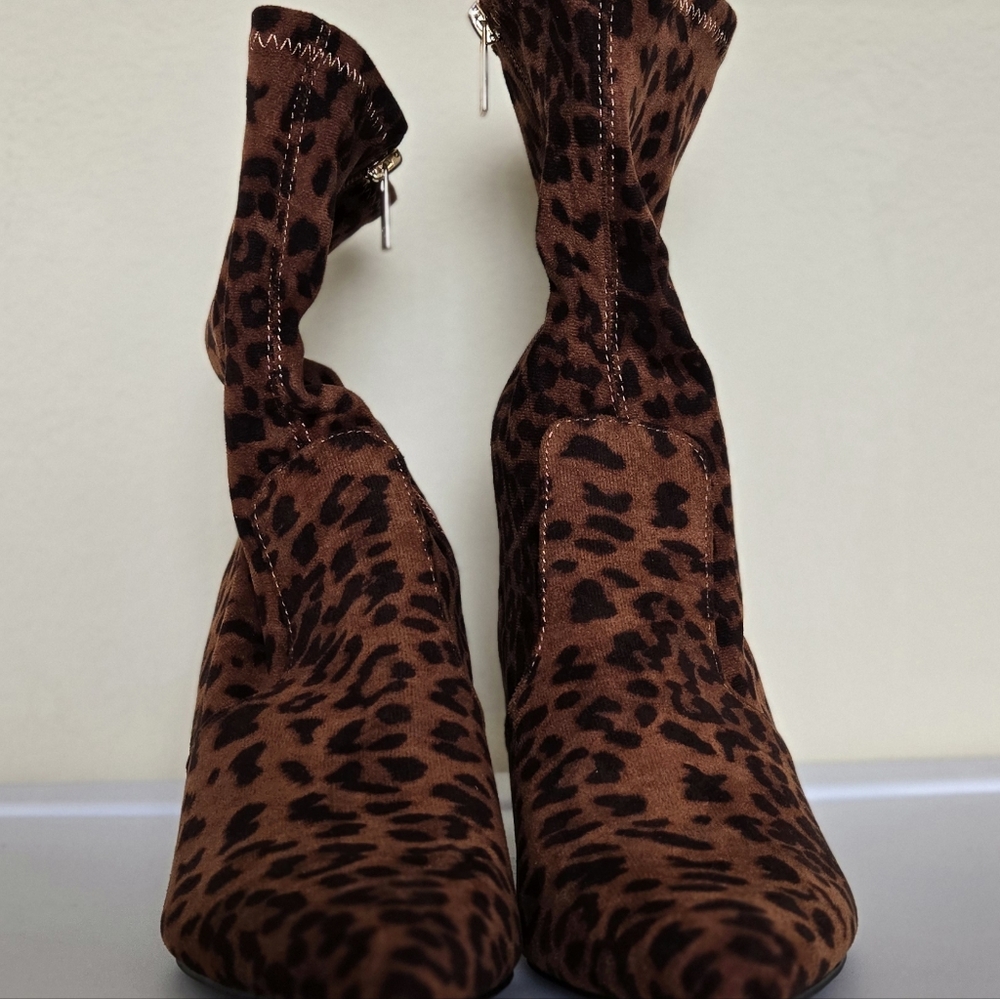 New York & Company Brown Leopard Heeled Boots (NWOT)
